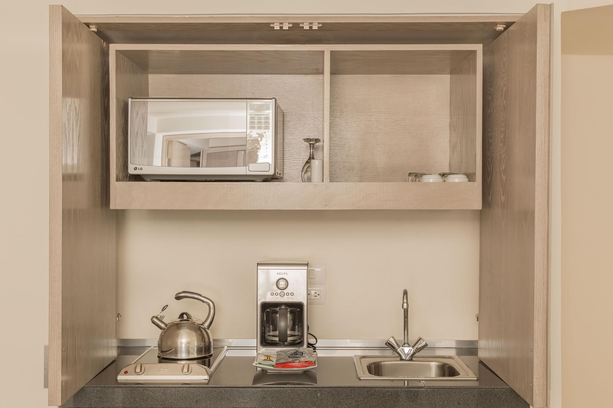 Suites Contempo Meksyk Zewnętrze zdjęcie A typical kitchenette