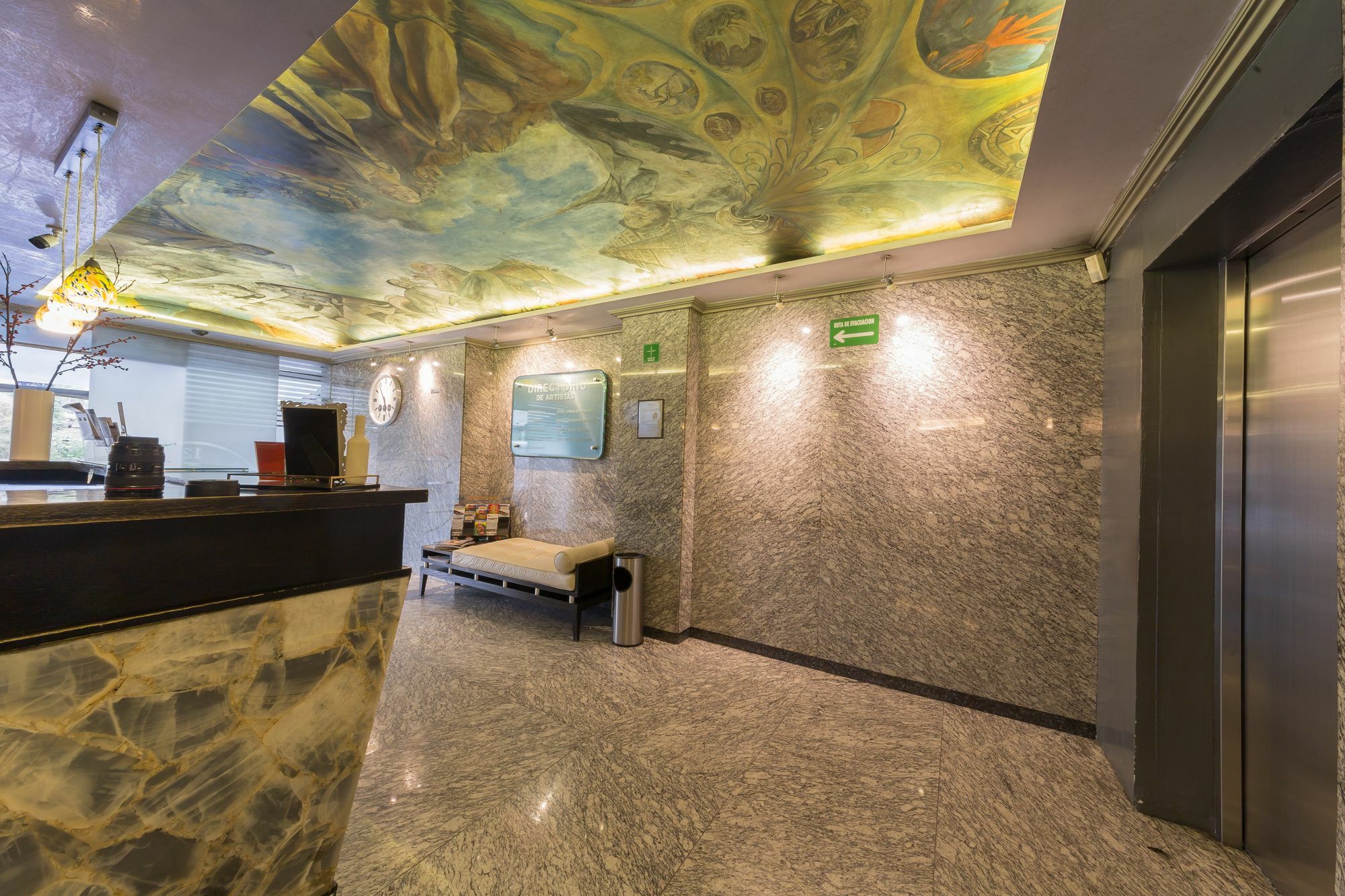 Suites Contempo Meksyk Zewnętrze zdjęcie Lobby